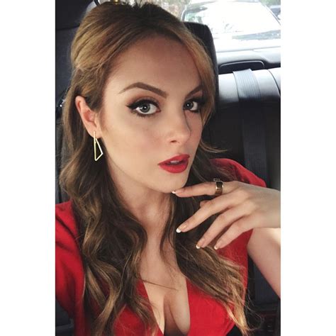 Elizabeth Gillies Nude Photos & Naked Sex Videos